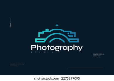 Logotipo de cámara con el concepto de línea minimalista en el estilo de degradado azul. Adecuado para el logotipo de Photography Studio, Cinema o Movie Company