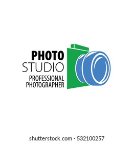 camera logo, a photographer