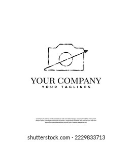 camera logo with simple abstract vintage style