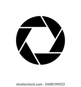 Camera Shutter icon vector. Camera lens illustration sign. diaphragm petals symbol or logo.