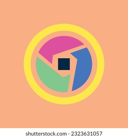 camera shutter and magnifying glass in viewfinder