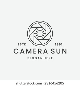 Camera sun logo vector icon illustration hipster vintage retro .