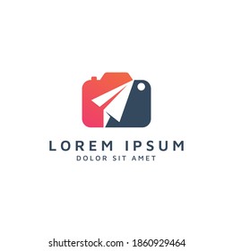 camera and travel negative space logo design