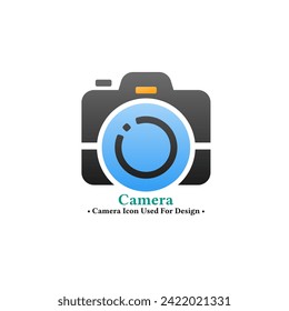 Camera vector icon in modern style isolated on white background. camera concept icon for web and mobile design.
