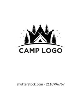 Camp-Logo mit Krondesign-Konzept in schwarz-weißer Farbe