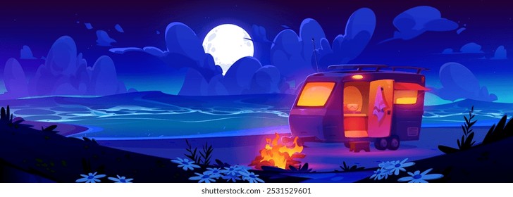 Caravana remolque con fogata bajo luz de luna llena en la playa de arena del mar, océano o lago por la noche. Oscuro paisaje de vacaciones de camping de verano de medianoche con carro de autocaravana. Vacaciones junto al mar en caravana.