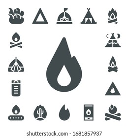 conjunto de iconos de hoguera. 17 íconos de fogata rellenos.  Iconos modernos sencillos, como: Fuego, Fuego incendiado, Tienda, Bolsa de dormir, Fuego en llamas