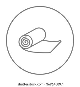 Icono de línea de alfombra de acampar.