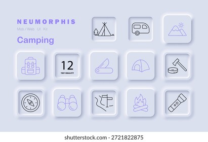 Icono de conjunto de camping. Contiene mochila, tienda, brújula, binoculares, linterna, hacha, cuchillo, fósforo, montaña, caravana, señal, fuego, árboles, número de insignia