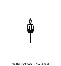 Concepto de diseño de logotipo de luz de vela y tenedor.