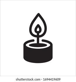 Icono vectorial de la vela. Diseño de letreros planos de velas. Vela con pictograma con símbolo de llama. 