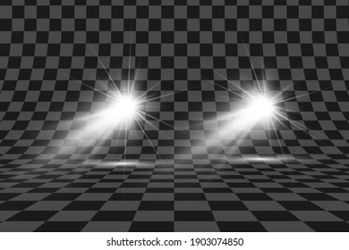 Efecto de las luces del coche en el fondo transparente oscuro. Concepto de faros realistas. Las bengalas blancas del automóvil están aisladas. Luminosas vigas de coche por la noche. Rayos automáticos en la carretera. Ilustración vectorial.