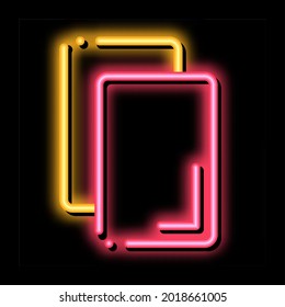 Aviso De Tarjetas O Eliminar el vector del signo de luz de neón. Aviso de tarjetas de icono brillantes o signo de eliminación. ilustración de símbolo transparente