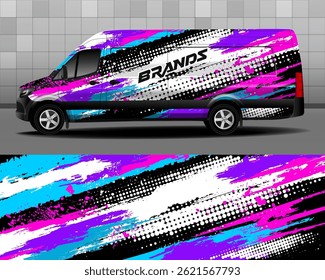 Conceptions d'enveloppement de fourgonnettes. Graphique abstrait rayures grunge blanches, violettes, roses et bleues sur foyer noir pour la marque de voiture. Conception de camouflage moderne pour emballage de voiture en vinyle.