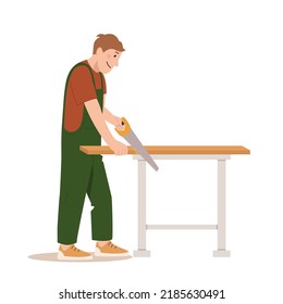Carpenter hace un producto de un árbol. Un hombre de uniforme ve una tabla con una sierra de mano. Ilustración vectorial en un estilo plano aislado en fondo blanco