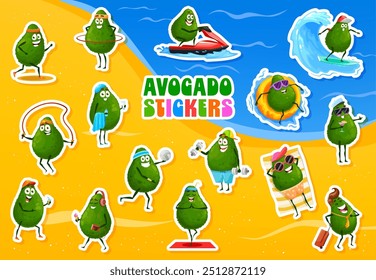 Aguacate de dibujos animados en el juego de Vector de pegatinas de personajes de playa de verano. Frutas de aguacate con expresiones felices disfrutando de divertidas actividades en la playa y surf, tomar el sol, esquí acuático, hula hooping, voleibol, bebidas