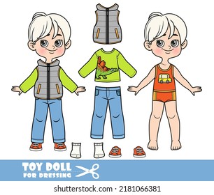 Niño rubio de caricatura vestido y ropa por separado - camiseta con manga larga, jeans, chaleco acolchado colgado y muñeca de zapatillas para vestir