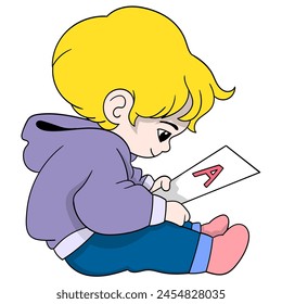 Dibujo animado de garabato ilustración de aprendizaje temprano, el niño rubio está sentado llevando papel aprendiendo a leer la letra A