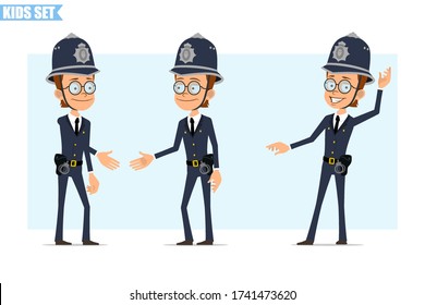 Caricatura de un gracioso personaje de policía británico con casco, gafas y uniforme. Listo para la animación. Niño de pie, sonriendo y dándole la mano. Aislado sobre fondo azul. Conjunto de iconos del vector.