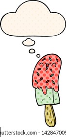caricatura de hielo lolly con burbuja de pensamiento en el estilo de un libro de historietas