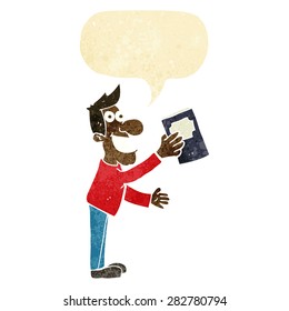 caricaturista con libro con burbuja de habla