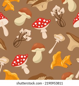 Cartoon mushrooms. Poisonous and edible mushroom, chanterelle, cep, amanita isolated vector illustration seamles pattern. Forest wild mushrooms types. Organic porcini, poisonous fungus concept