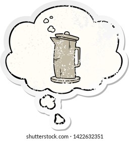 caricatura de viejo hervidor con burbuja de pensamiento como pegatina gastada angustiada