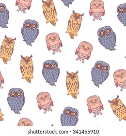 Cartoon owl seamless pattern on white background.