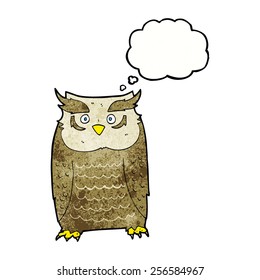 Cartoon-Eule mit Denkblase