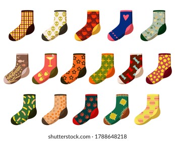 Calcetines de dibujos animados. Diferentes pies lana, textil y de algodón se desgastan con patrón de vacaciones y textura. Emparejamiento de prendas de vestir aislado en fondo blanco. Ilustración de prendas de vestir de invierno vectorial.