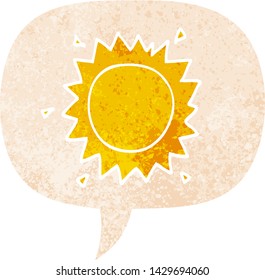 sol de dibujos animados con burbuja de habla en un estilo retro angustiado con textura gruesa