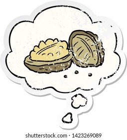 nueces de dibujos animados con burbuja de pensamiento como pegatina gastada angustiada