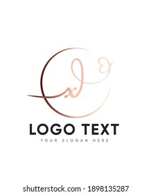 Un toque casual y elegante y una elegante plantilla de logotipo X tipo carta escrita a mano, logotipo vector para identidad empresarial y de empresa 