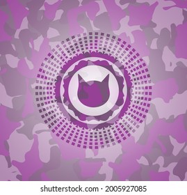 cat face icon on pink camouflage texture. 
