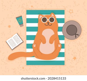 Katze liegt am Strand. Fluffy Katze in Sonnenbrille ruhen und sonnen. Ferien- und Erholungszeit. Design-Element für Postkarten, Banner und soziale Netzwerke. Cartoon-Textur, flache Vektorgrafik