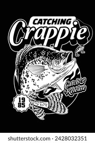 Catching Crappie Fish T-Shirt Design im schwarz-weiß Vintage Stil