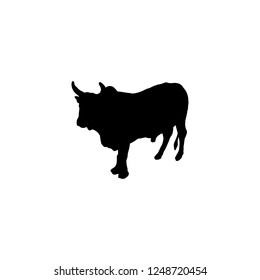 cattle vector icon. cattle sign on white background. cattle icon for web and app