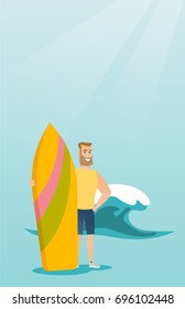 Un hombre hipster caucásico con barba de pie con una tabla de surf en la playa. Un joven surfista sostiene una tabla de surf sobre el fondo de la ola marina. Ilustración de diseño plana vectorial. Diseño vertical.