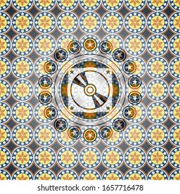 Icono de disco de CD o DVD dentro de una insignia de estilo árabe. Decoración árabe.