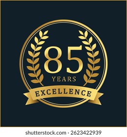 Comemore 85 anos de excelência com este distintivo de aniversário de ouro premium. Com uma textura de folha de ouro rica e coroas de louro elegantes, este distintivo vetorial é perfeito para comemorar o ac corporativo