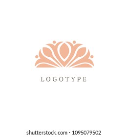 Celtic knot vector. Ornamental tattoo symbol. Luxury circle retro emblem.Traditional scottish vector logo. Simple Line Art Ornate Design. Vintage geometric Vector Illustration.