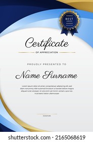 Plantilla de borde de certificado de logro y apreciación con placa dorada y decoración geométrica moderna texturizada. Demanda por premios, negocios y necesidades educativas. Ilustración del vector