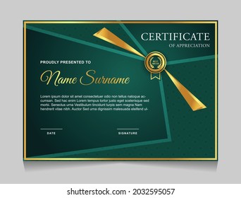 Modelos de diseño de borde de certificado de logro con elementos de insignias de oro de lujo y patrones de línea modernos. diseño de impresión gráfica vectorial que se puede utilizar Para premios, valoraciones, educación