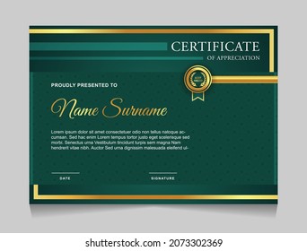 Modelos de diseño de borde de certificado de logro con elementos de insignias de oro de lujo y patrones de línea modernos. diseño de impresión gráfica vectorial que se puede utilizar Para premios, valoraciones, educación