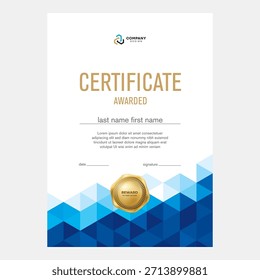 Certificado e diploma de design, fundo triângulo geométrico criativo, estilo plano