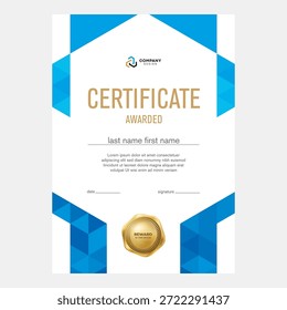 Diseño del certificado y del diploma, fondo geométrico creativo del triángulo, estilo plano