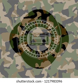 certificate icon inside camouflage emblem