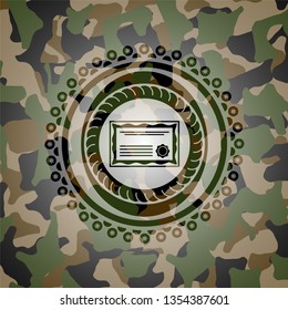 certificate icon inside camouflaged emblem