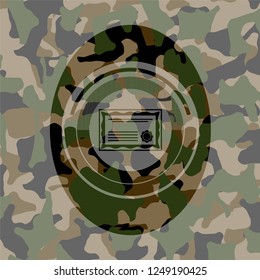 certificate icon on camo pattern