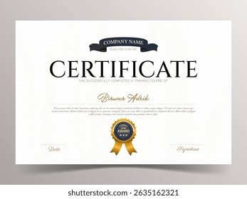 Modelo de Certificado Realização de treinamento com um design de prêmio elegante e luxuoso